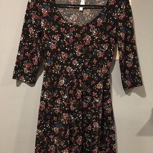 Black floral dress. 3/4 sleeves. Size US womens small